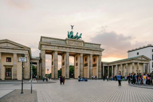 De Brandenburger Tor in Berlijn, symbool voor de Duitse vastgoedmarkt.